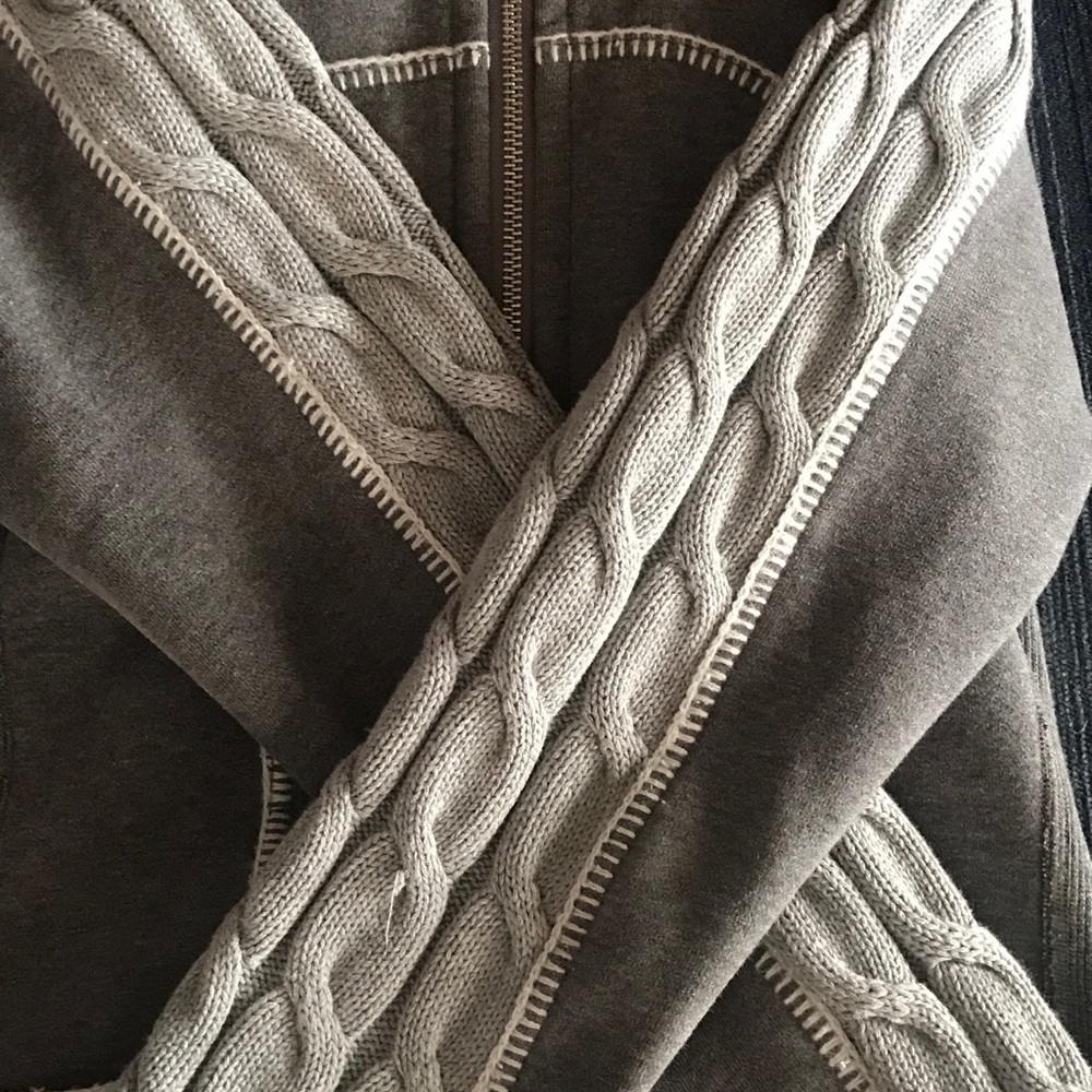 Lululemon Jacket - Picture 2 of 7